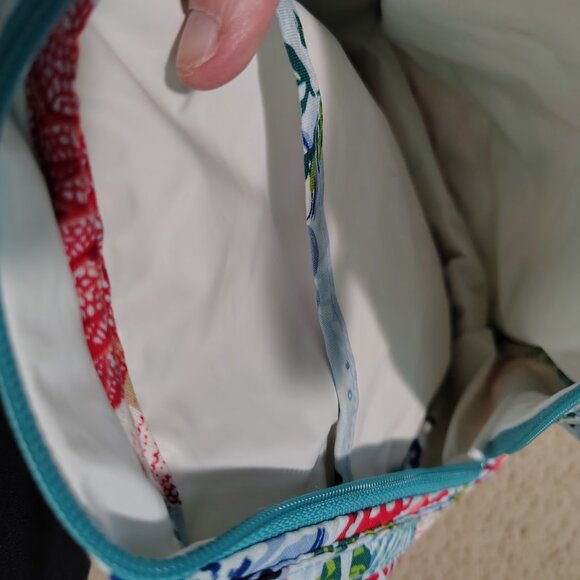 Vera Bradley lemon Grove collection and shore thing lunch bag - Picture 10 of 10